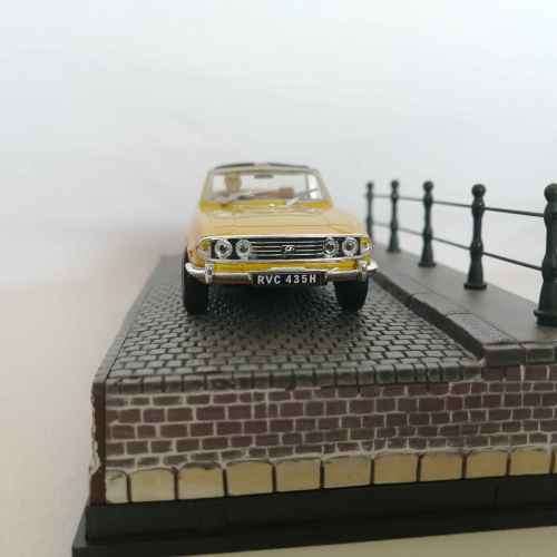 James Bond 007 - Triumph Stag model car - Diamonds are Forever