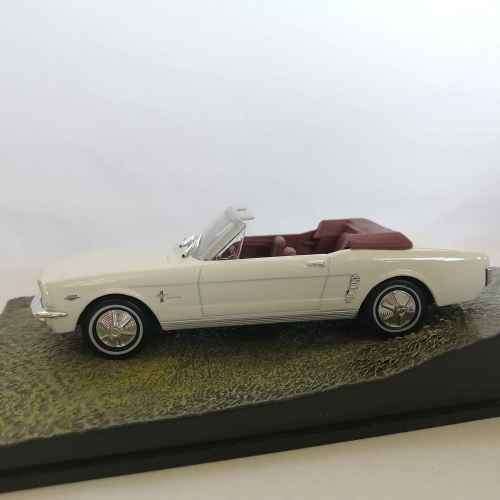 James Bond 007 - Ford Mustang Convertible model car - Goldfinger