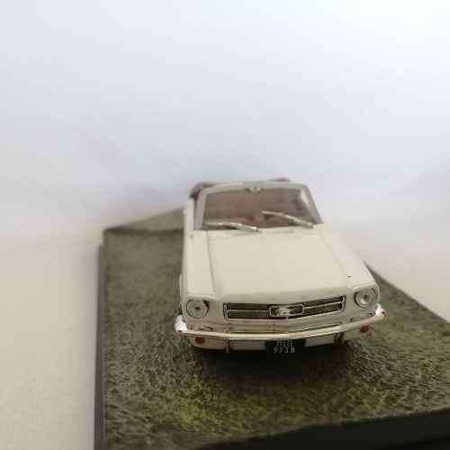 James Bond 007 - Ford Mustang Convertible model car - Goldfinger