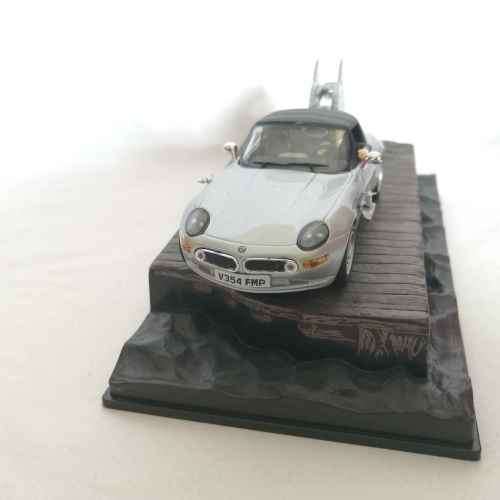 James Bond 007 - BMW Z8 model car - The World is not enough