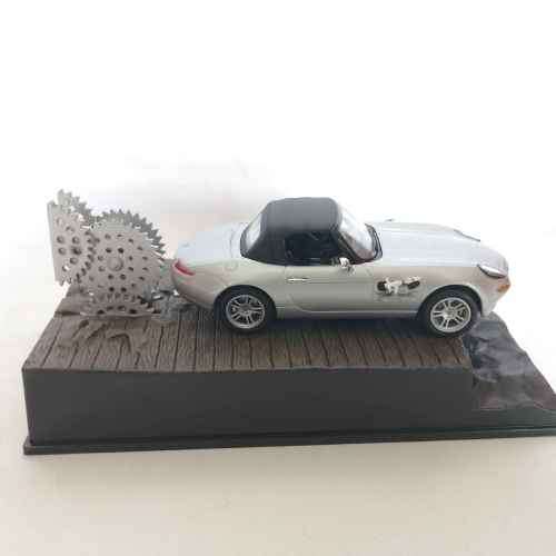 James Bond 007 - BMW Z8 model car - The World is not enough