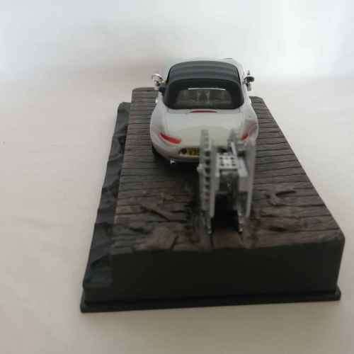 James Bond 007 - BMW Z8 model car - The World is not enough