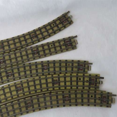 Meccano Ltd Hornby Dublo lot of 35 HO gauge railway tracks - 10 Straights and 25 curves