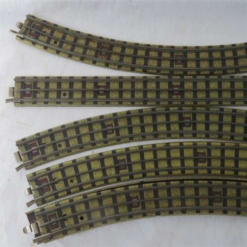 Meccano Ltd Hornby Dublo lot of 35 HO gauge railway tracks - 10 Straights and 25 curves