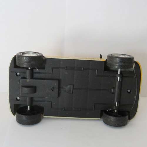Mini friction car - All plastic about 1:32 scale