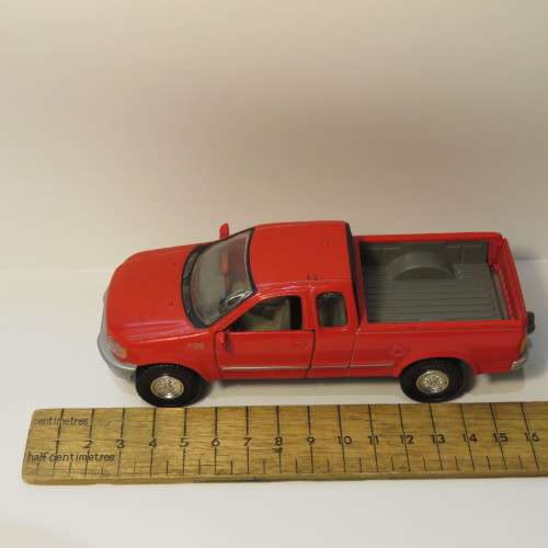 Tins Toys Ford F-150 pickup truck model - Scale 1/38