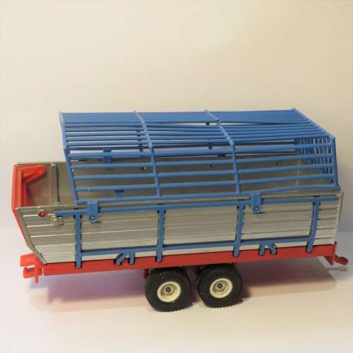 Siku #2612 hay collector trailer