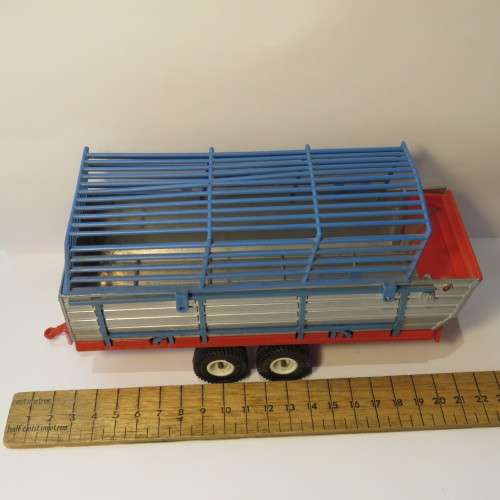 Siku #2612 hay collector trailer