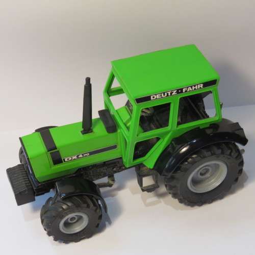 Siku #2344 Deutz-Fahr DX 4.70 die-cast tractor
