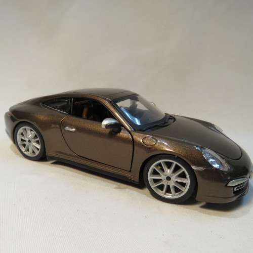 Bburago Porsche 911 Carrera S model car - Scale 1/24