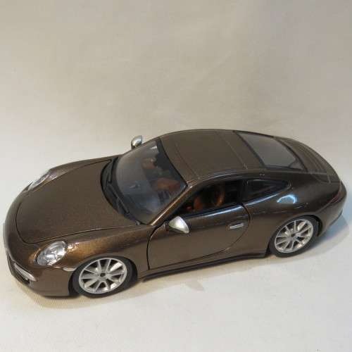 Bburago Porsche 911 Carrera S model car - Scale 1/24