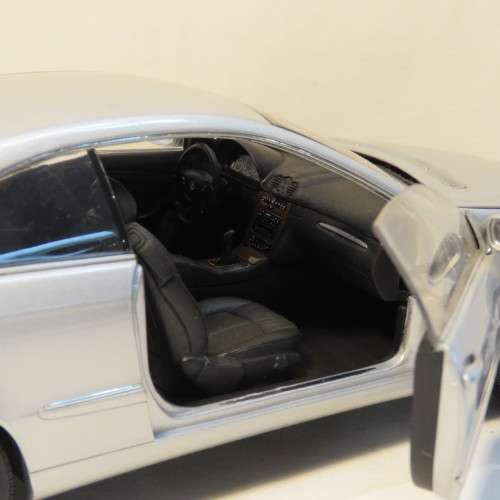 Kyosho Mercedes-Benz CLK coupe model car - Scale 1/18