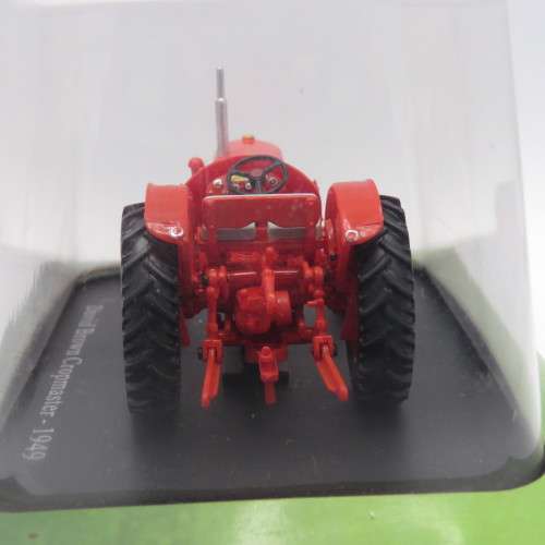 1949 David Brown Cropmaster die-cast tractor - Scale 1/43