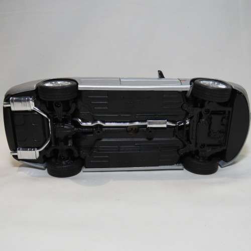 Maisto Jaguar X-Type model car - Scale