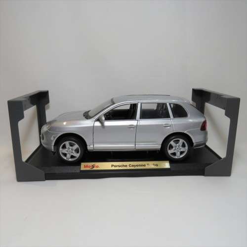 Maisto Special Porsche Cayenne Turbo model car in box - Scale 1/18