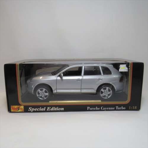 Maisto Special Porsche Cayenne Turbo model car in box - Scale 1/18