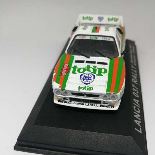 Lancia 037 rally die-cast rally model car  1983 Sanremo rally - #18 M Biasion / T Siviero  mirror