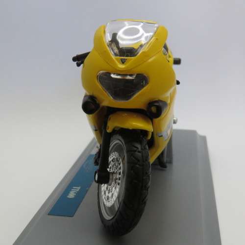 Maisto Triumph TT600 die-cast motorcycle - Scale 1/18 in box