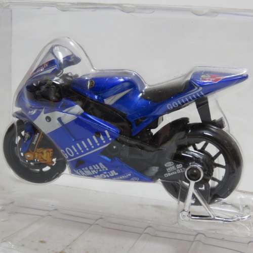 Maisto 2005 Yamaha YZR-M1 Gauloises Fortuna MotoGP die-cast motorcycle - #5 Colin Edwards