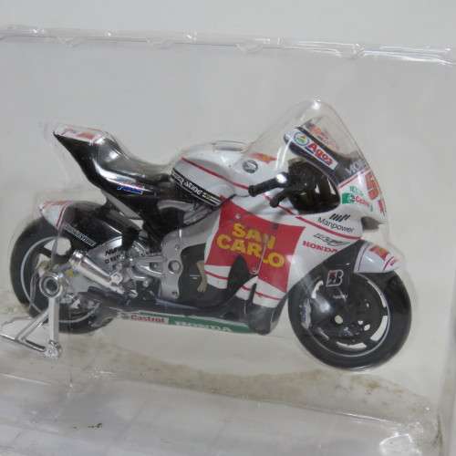 Maisto 2008 Honda RC212V San Carlo MotoGP die-cast motorcycle - #56 Shinya Nakano - Scale 1/18
