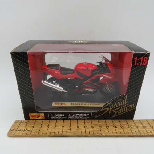 Maisto Honda CBR 600 F 4i die-cast motorcycle - Scale 1/18 in box