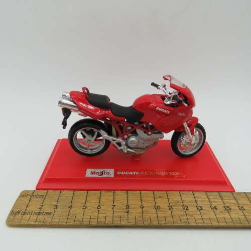 Maisto Ducati Multistrada 1000 DS die-cast motorcycle - Scale 1/18 in box