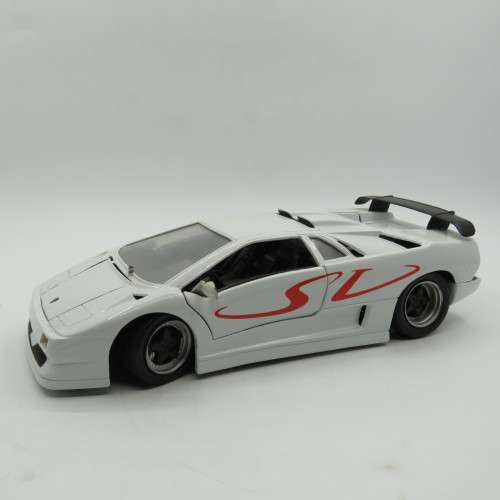 Maisto Lamborghini Diablo SV white model car - scale 1/18 - wiper missing