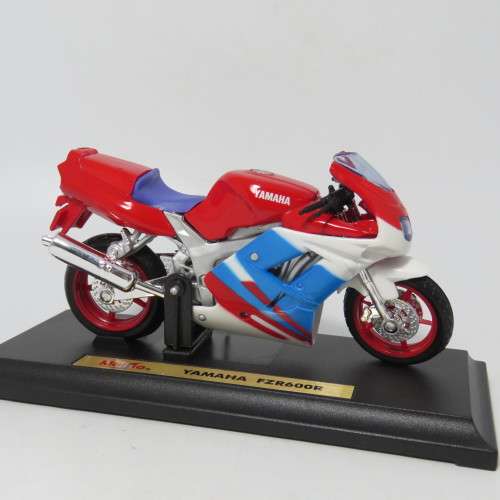 Maisto Yamaha FZR 600 R die-cast motorcycle - Scale 1/18 in box