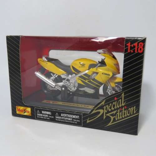 Maisto Honda CBR 600 F4 die-cast motorcycle - Scale 1/18 in box