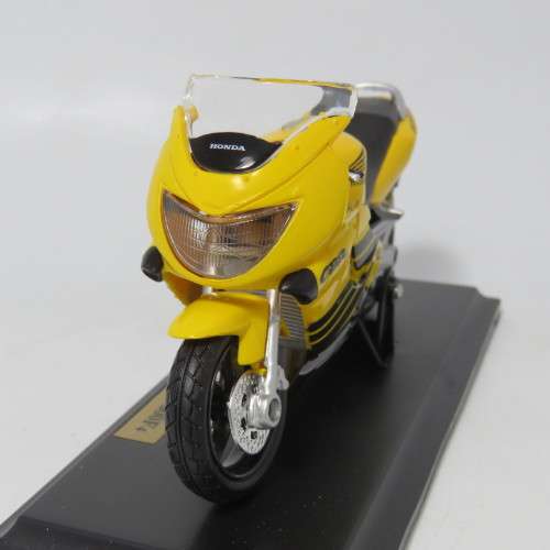 Maisto Honda CBR 600 F4 die-cast motorcycle - Scale 1/18 in box