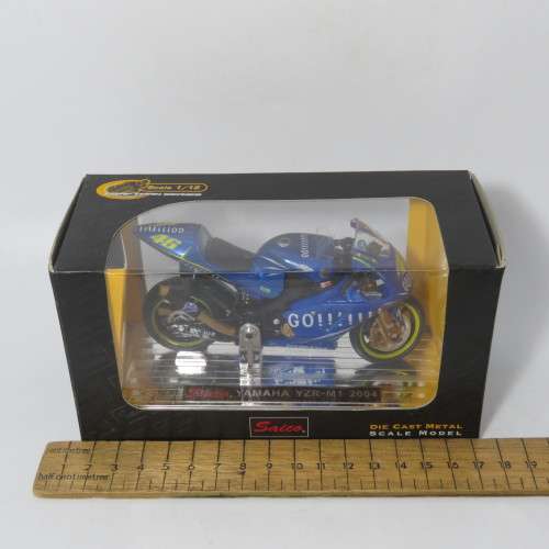 Saico 2004 Yamaha YZR-M1 MotoGP die-cast motorcycle - #46 Valentino Rossi - Scale 1/18 in box