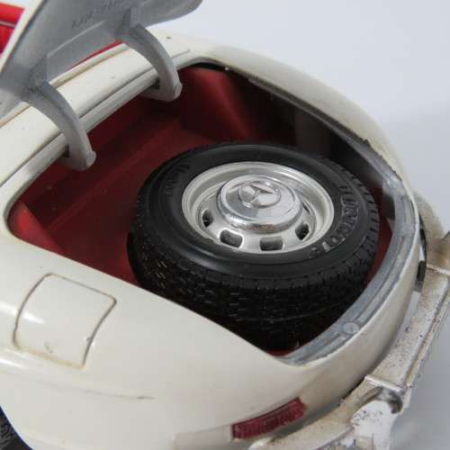 Bburago Merceds-Benz 300 SL model car - scale 1/18