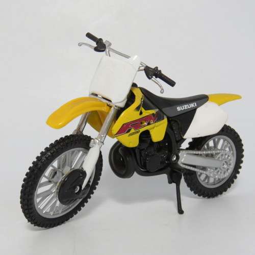 Maisto Suzuki RM250 dirt bike die-cast motorcycle - scale