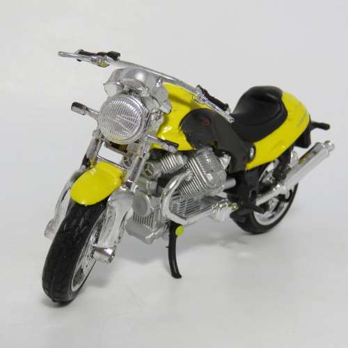 Maisto Moto Guzzi V10 Centauro die-cast motorcycle - scale 1/18