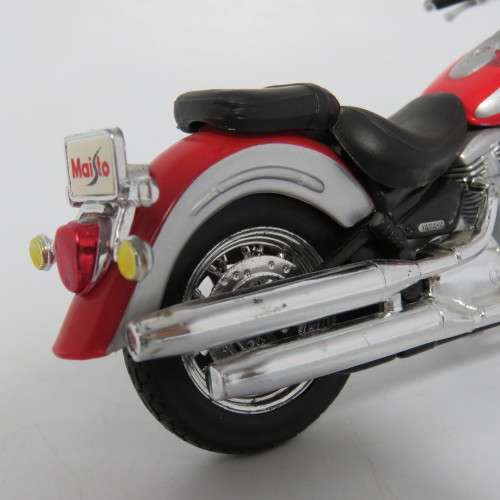 Maisto Yamaha Roadstar die-cast motorcycle - scale 1/18