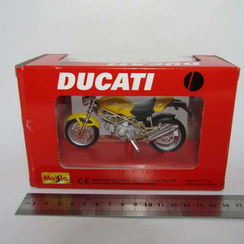 Maisto Ducati Monster 900 die-cast motorcycle - scale 1/18 in box