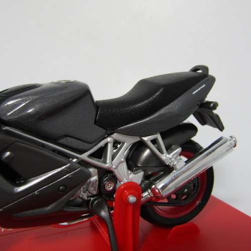 Maisto Ducati ST4s die-cast motorcycle - scale 1/18 in box