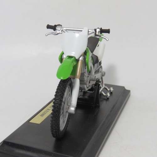 Maisto Kawasaki KX250F dirt bike die-cast motorcycle - Scale 1/18 in box