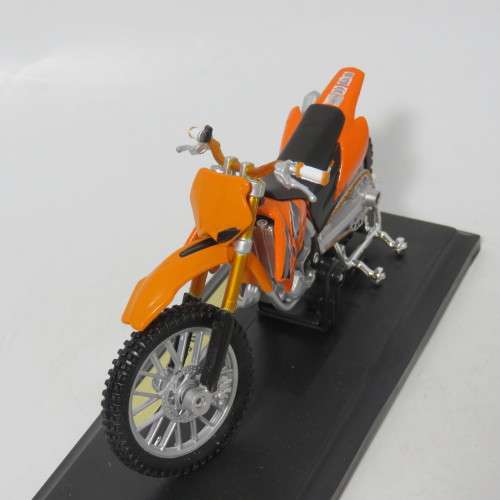 Maisto KTM 525 SX dirt bike die-cast motorcycle - Scale 1/18 in box