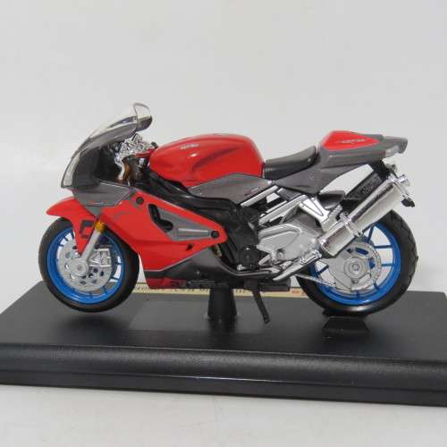 Maisto 2006 Aprilia RSV 1000 R die-cast motorcycle - Scale 1/18 in box