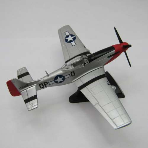P-51 D Mustang die-cast plane- QP-O 473108