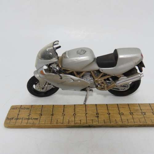 Maisto Ducati model motorcycle - Scale