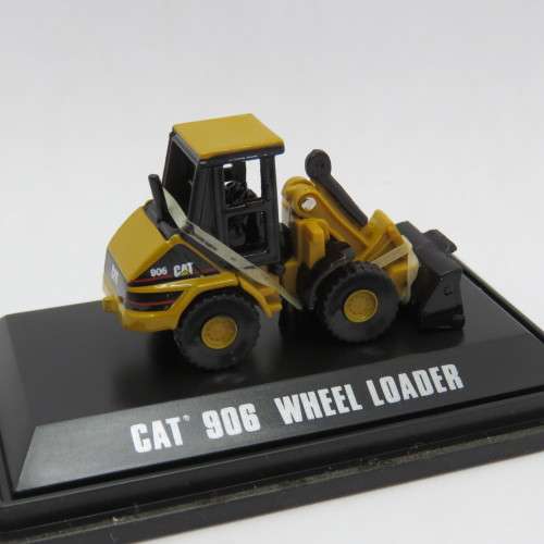 Norscot Construction Mini`s CAT 906 wheel loader model - Scale 1/87