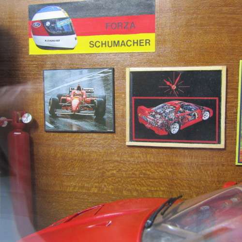 Polistil Tonka Ferrari F40 model car diorama garage - scale 1/18