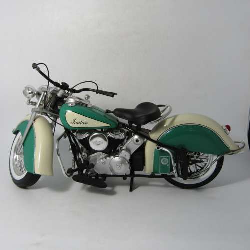 NewRay Indian Chief model motorcycle - die-cast and plastic - scale 1/6