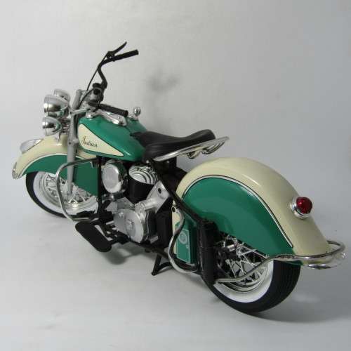 NewRay Indian Chief model motorcycle - die-cast and plastic - scale 1/6