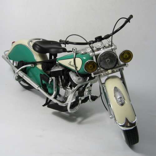 NewRay Indian Chief model motorcycle - die-cast and plastic - scale 1/6