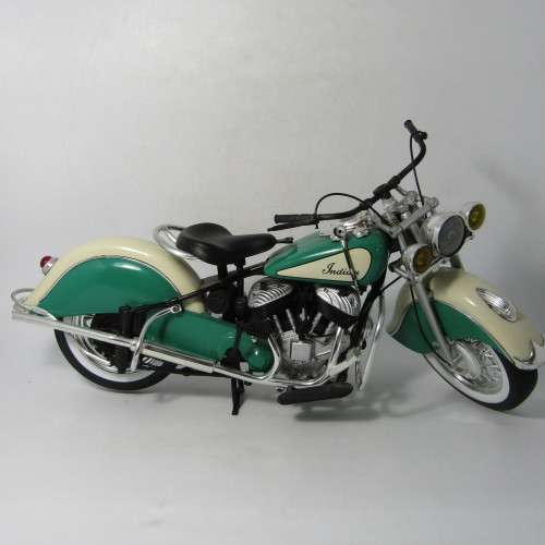 NewRay Indian Chief model motorcycle - die-cast and plastic - scale 1/6