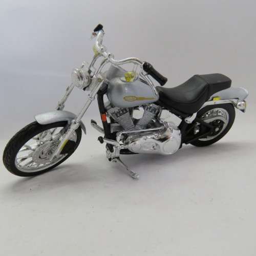 Maisto Harley Davidson softail model motorcycle - Scale 1/18