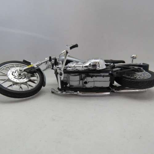 Maisto Harley Davidson softail model motorcycle - Scale 1/18